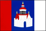 List tvoří tři svislé pruhy, červený, modrý a bílý, v poměru 1 _ 2 _ 1. V modrém pruhu dolů do oblouku volná bílá kvádrovaná hradba s prázdnou branou. Z hradby vyniká bílá okrouhlá dvoupodlažní věž se čtyřmi představenými pilíři v prvním podlaží zakončeném červenou stříškou. Druhé podlaží černě prosklené s červenou kupolovou střechou, z ní vyrůstá bílá lucerna s dvěma okny, červenou kupolovou střechou se žlutou makovicí a křížkem. Za věží vyniká červená sedlová střecha s bílou kvádrovanou štítovou zdí k vlajícímu okraji a dvěma žlutými makovicemi s křížky na koncích. Poměr šířky k délce listu je 2 _ 3. Vlajka Bochov