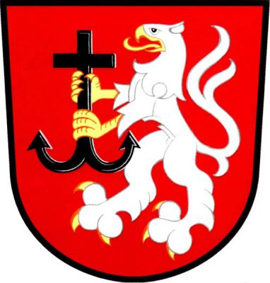 V červeném štítě stříbrný gryf bez křídel se zlatou zbrojí držící černou kotvu. Znak Čechy