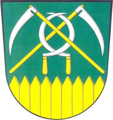 V zeleném štítě nad zlatou palisádou dvě zkřížené kosy, propletené se dvěma vztyčenými zkříženými srpy, vše stříbrné na zlatých násadách. Znak Chotěbuz