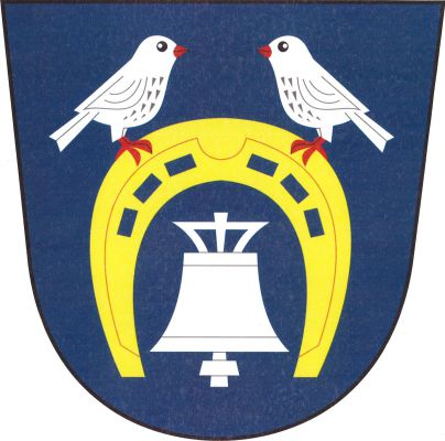 V modrém štítě dvě přivrácené stříbrné kvíčaly s červenou zbrojí stojící na zlaté podkově, v ní stříbrný zvon. Znak Kvíčovice