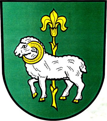 V zeleném štítě stříbrný vykračující beran se zlatou zbrojí podložený zlatou lilií na stonku. Znak Mladecko